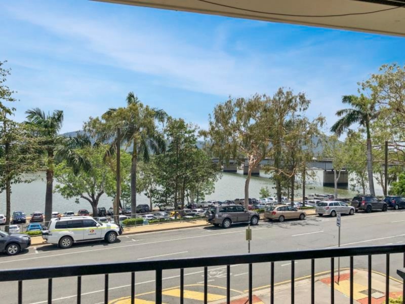 4/124 Victoria Parade, Rockhampton City QLD 4700